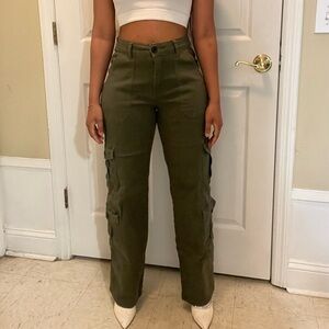 Hot Topic Khaki Cargo Pants Size 7